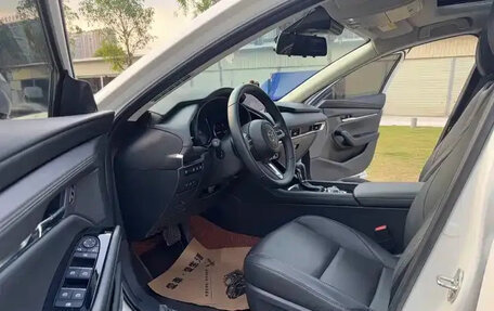 Mazda 3, 2022 год, 1 700 000 рублей, 13 фотография