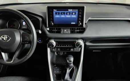 Toyota RAV4, 2021 год, 4 099 000 рублей, 15 фотография