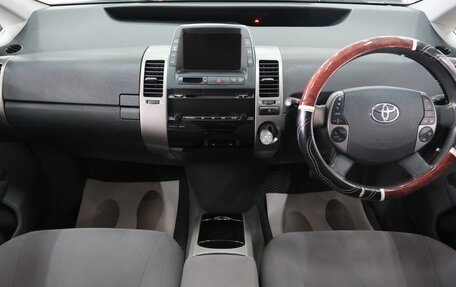 Toyota Prius, 2008 год, 829 000 рублей, 16 фотография