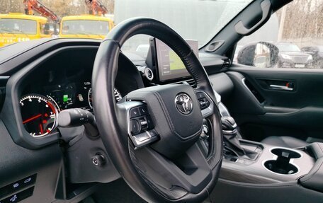 Toyota Land Cruiser, 2024 год, 13 250 000 рублей, 10 фотография