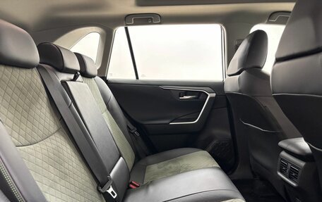 Toyota RAV4, 2025 год, 4 550 000 рублей, 13 фотография