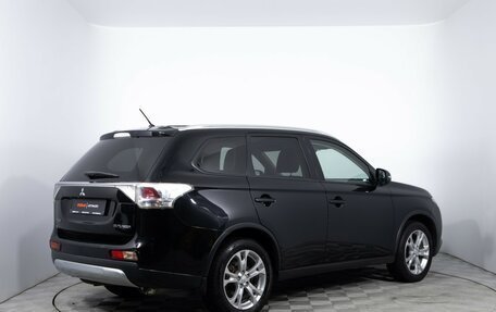 Mitsubishi Outlander III рестайлинг 3, 2014 год, 1 381 000 рублей, 5 фотография