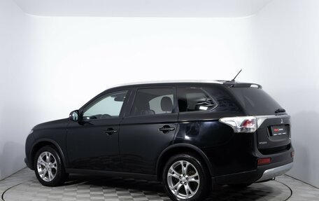 Mitsubishi Outlander III рестайлинг 3, 2014 год, 1 381 000 рублей, 7 фотография