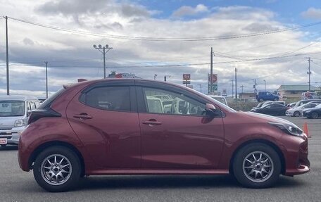 Toyota Yaris, 2021 год, 645 000 рублей, 2 фотография