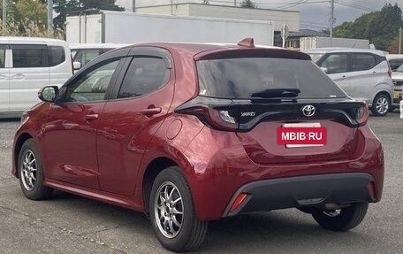 Toyota Yaris, 2021 год, 645 000 рублей, 4 фотография