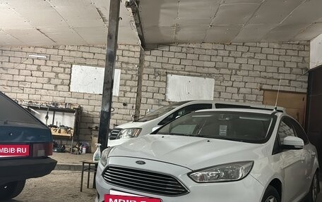 Ford Focus III, 2015 год, 1 050 000 рублей, 2 фотография
