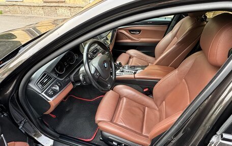 BMW 5 серия, 2015 год, 1 985 000 рублей, 2 фотография