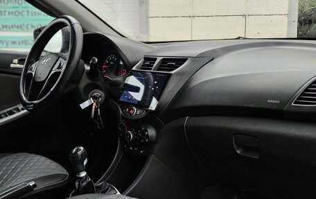 Hyundai Solaris II рестайлинг, 2011 год, 346 591 рублей, 10 фотография