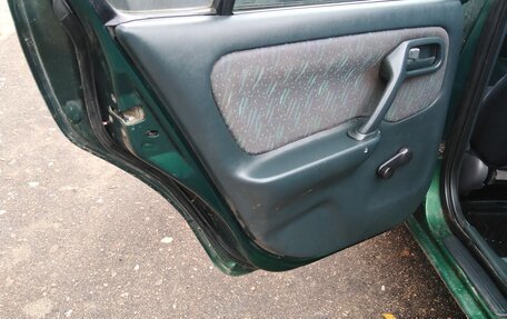 Nissan Primera II рестайлинг, 1998 год, 140 000 рублей, 1 фотография