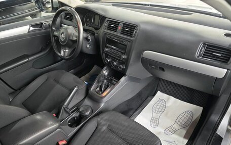 Volkswagen Jetta VI, 2013 год, 820 000 рублей, 22 фотография
