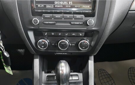 Volkswagen Jetta VI, 2013 год, 820 000 рублей, 14 фотография