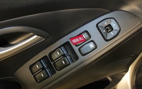 Hyundai ix35 I рестайлинг, 2013 год, 799 000 рублей, 14 фотография