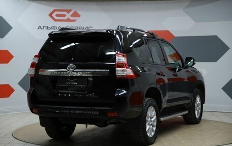 Toyota Land Cruiser Prado 150 рестайлинг 2, 2016 год, 4 790 000 рублей, 5 фотография