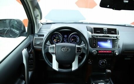 Toyota Land Cruiser Prado 150 рестайлинг 2, 2016 год, 4 790 000 рублей, 13 фотография