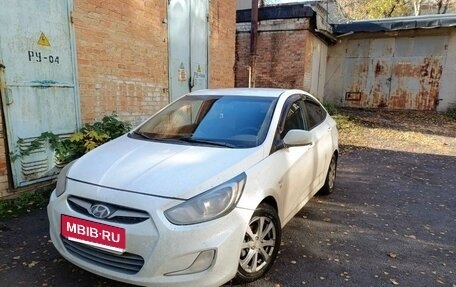 Hyundai Solaris II рестайлинг, 2014 год, 950 000 рублей, 3 фотография