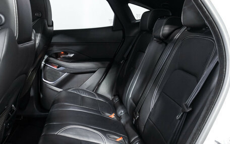 Jaguar E-Pace, 2019 год, 3 299 700 рублей, 10 фотография