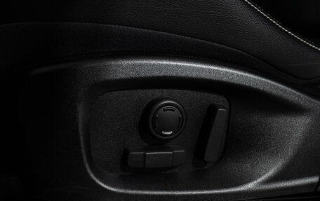 Jaguar E-Pace, 2019 год, 3 299 700 рублей, 16 фотография