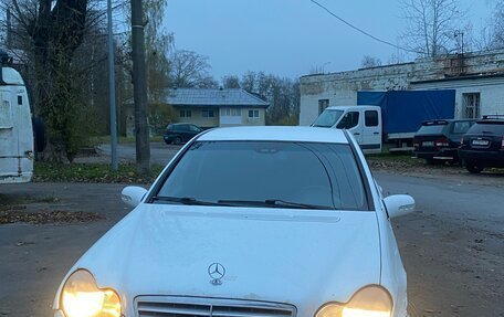 Mercedes-Benz C-Класс, 2002 год, 270 000 рублей, 3 фотография