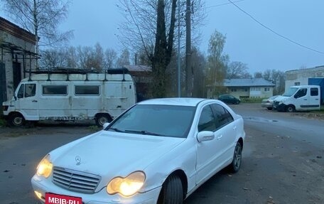 Mercedes-Benz C-Класс, 2002 год, 270 000 рублей, 2 фотография