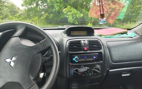 Mitsubishi Space Star I рестайлинг, 2004 год, 200 000 рублей, 10 фотография