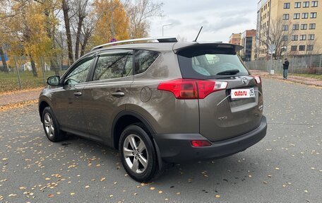 Toyota RAV4, 2014 год, 1 980 000 рублей, 2 фотография