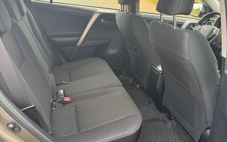 Toyota RAV4, 2014 год, 1 980 000 рублей, 11 фотография