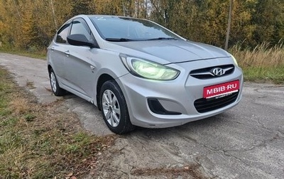 Hyundai Solaris II рестайлинг, 2011 год, 650 000 рублей, 1 фотография