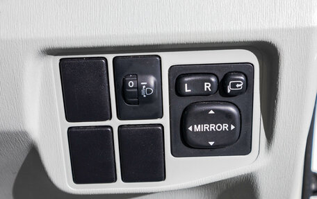 Toyota Prius, 2010 год, 1 199 000 рублей, 13 фотография