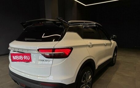 Geely Coolray I, 2023 год, 2 100 000 рублей, 4 фотография