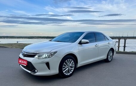 Toyota Camry, 2014 год, 1 980 000 рублей, 7 фотография