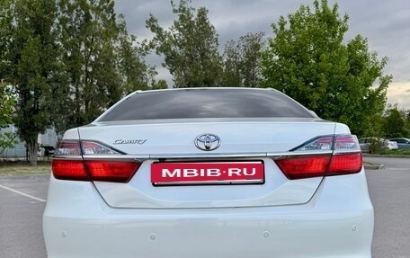 Toyota Camry, 2014 год, 1 980 000 рублей, 10 фотография