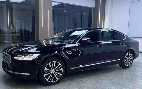 Volvo S90 II рестайлинг, 2022 год, 3 000 000 рублей, 1 фотография