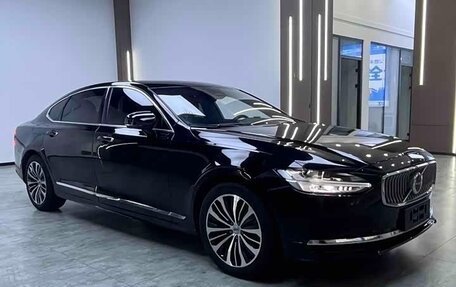 Volvo S90 II рестайлинг, 2022 год, 3 000 000 рублей, 3 фотография