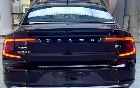 Volvo S90 II рестайлинг, 2022 год, 3 000 000 рублей, 6 фотография