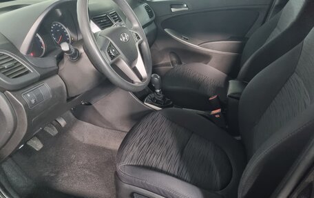 Hyundai Solaris II рестайлинг, 2015 год, 915 000 рублей, 7 фотография