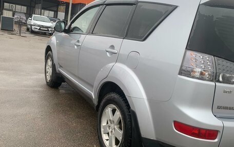 Mitsubishi Outlander III рестайлинг 3, 2008 год, 850 000 рублей, 5 фотография