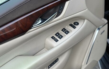 Cadillac Escalade IV, 2015 год, 3 337 000 рублей, 15 фотография