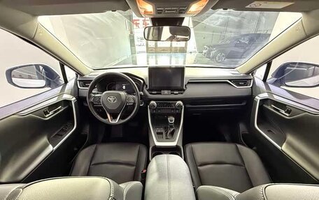 Toyota RAV4, 2022 год, 2 450 000 рублей, 7 фотография