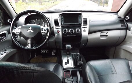 Mitsubishi Pajero Sport II рестайлинг, 2011 год, 1 450 000 рублей, 10 фотография