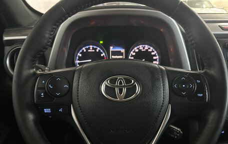 Toyota RAV4, 2019 год, 2 399 000 рублей, 13 фотография