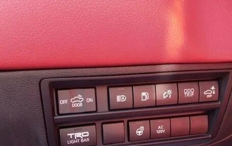 Toyota Tundra, 2022 год, 9 090 000 рублей, 7 фотография