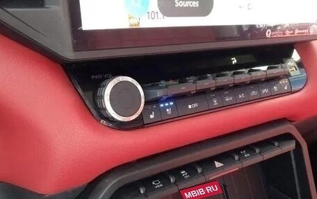 Toyota Tundra, 2022 год, 9 090 000 рублей, 11 фотография