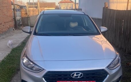 Hyundai Solaris II рестайлинг, 2017 год, 1 500 000 рублей, 2 фотография