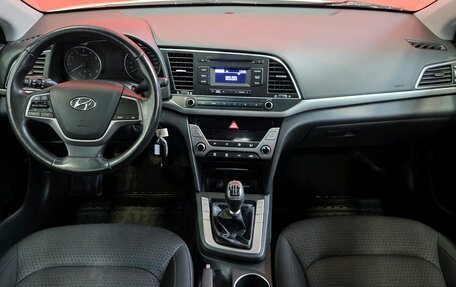 Hyundai Elantra VI рестайлинг, 2016 год, 1 280 000 рублей, 9 фотография