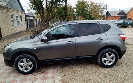 Nissan Qashqai, 2011 год, 850 000 рублей, 2 фотография