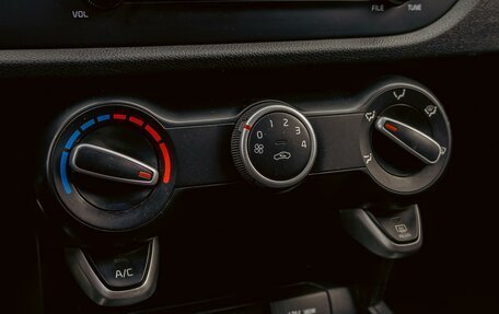 KIA Rio IV, 2019 год, 995 000 рублей, 15 фотография