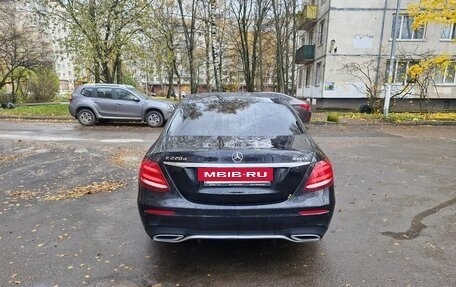 Mercedes-Benz E-Класс, 2019 год, 3 300 000 рублей, 6 фотография