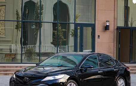 Toyota Camry, 2020 год, 3 340 000 рублей, 5 фотография