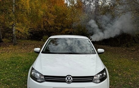 Volkswagen Polo VI (EU Market), 2014 год, 800 000 рублей, 1 фотография