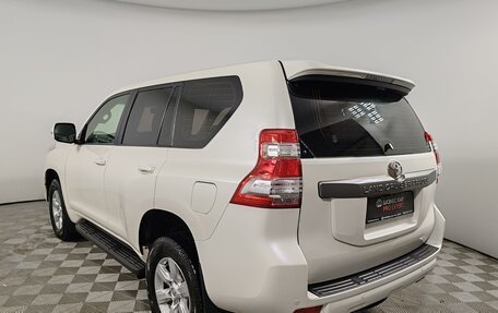 Toyota Land Cruiser Prado 150 рестайлинг 2, 2015 год, 3 725 000 рублей, 7 фотография